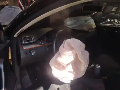 Veículo de Sucata volkswagen passat variant (365) exclusive bluemotion do ano 2013 alimentado cffb