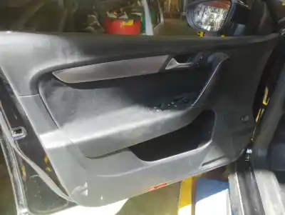 Veículo de Sucata volkswagen passat variant (365) exclusive bluemotion do ano 2013 alimentado cffb