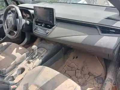 Véhicule à la ferraille toyota corolla (e21) hybrid active de l'année 2020 alimenté 