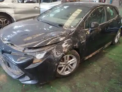 Véhicule à la ferraille toyota corolla (e21) hybrid active de l'année 2020 alimenté 