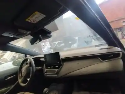 Véhicule à la ferraille toyota corolla (e21) hybrid active de l'année 2020 alimenté 