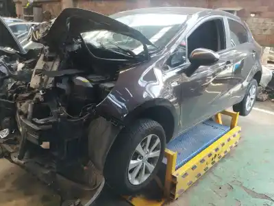 Veículo de Sucata kia rio basic do ano 2013 alimentado g4la