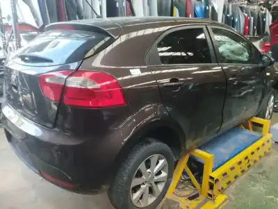 Veículo de Sucata kia rio basic do ano 2013 alimentado g4la