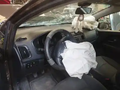 Veículo de Sucata kia rio basic do ano 2013 alimentado g4la