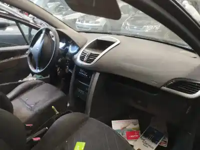 Veículo de Sucata peugeot 207 xs do ano 2006 alimentado 9hx