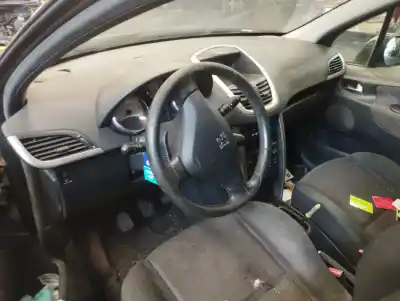 Veículo de Sucata peugeot 207 xs do ano 2006 alimentado 9hx