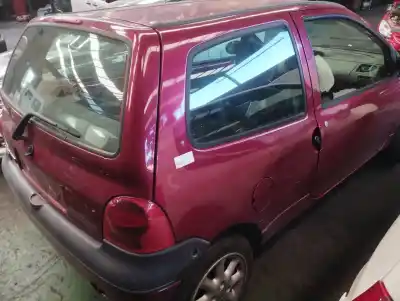 Veículo de Sucata renault twingo (co6) 1.2 alize do ano 2002 alimentado d4f702