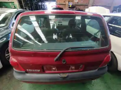 Veículo de Sucata renault twingo (co6) 1.2 alize do ano 2002 alimentado d4f702