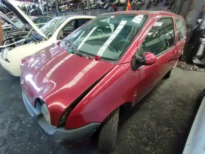 Veículo de Sucata renault twingo (co6) 1.2 alize do ano 2002 alimentado d4f702