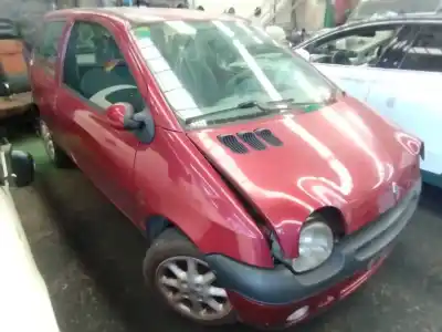 Veículo de Sucata renault twingo (co6) 1.2 alize do ano 2002 alimentado d4f702