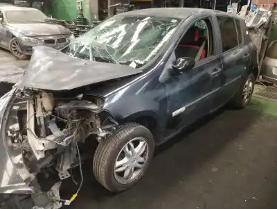 Veículo de Sucata renault clio iii dynamique do ano 2007 alimentado d4f784