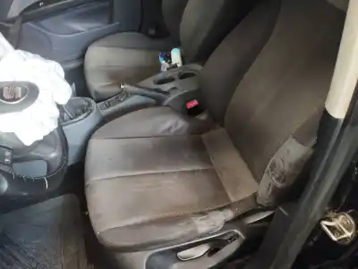 Здавання транспортного засобу seat leon (1p1) reference року 2005 потужний bkc Здавання транспортного засобу seat leon (1p1) reference року 2005 потужний bkc