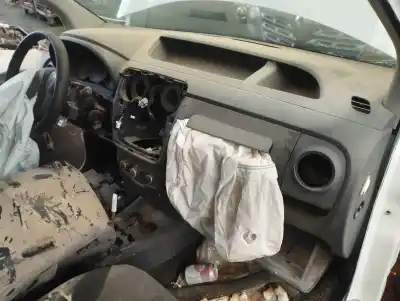 Здавання транспортного засобу dacia dokker express ambiance року 2016 потужний h4m740