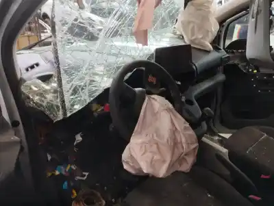 Veicolo di demolizione citroen berlingo shine m dell'anno 2018 alimentato yht