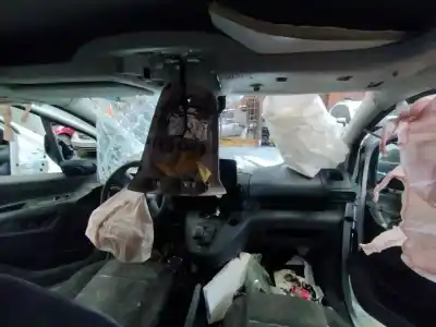 Veicolo di demolizione citroen berlingo shine m dell'anno 2018 alimentato yht