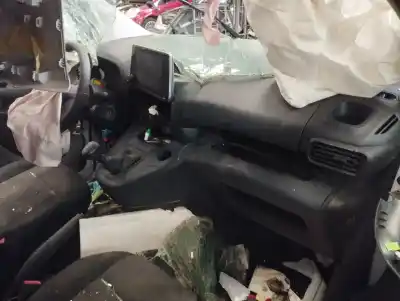 Veicolo di demolizione citroen berlingo shine m dell'anno 2018 alimentato yht