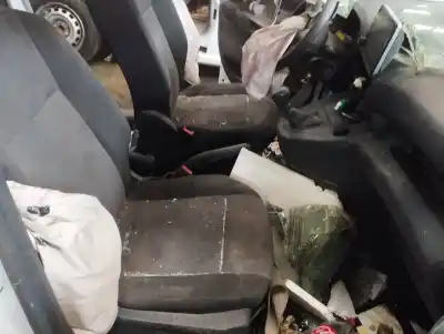 Veicolo di demolizione citroen berlingo shine m dell'anno 2018 alimentato yht