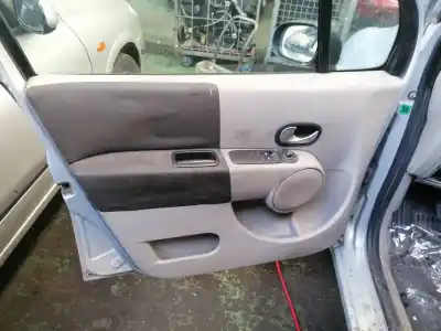 Scrapping Vehicle renault modus dynamique of the year 2006 powered k4j770