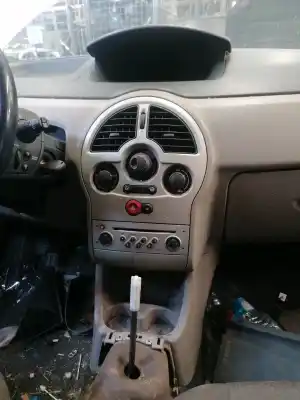 Scrapping Vehicle renault modus dynamique of the year 2006 powered k4j770