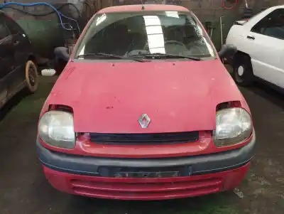 Verschrottungsfahrzeug RENAULT CLIO II FASE I (B/CBO)  des Jahres 1999 angetrieben D7F