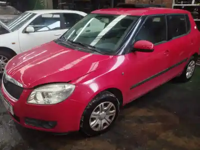 Veicolo di demolizione skoda fabia (5j2 ) style dell'anno 2008 alimentato bxw