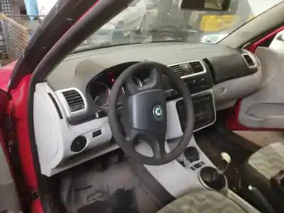 Veicolo di demolizione skoda fabia (5j2 ) style dell'anno 2008 alimentato bxw