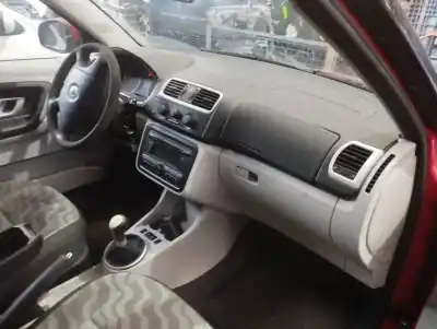 Veicolo di demolizione skoda fabia (5j2 ) style dell'anno 2008 alimentato bxw