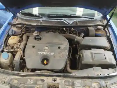 Здавання транспортного засобу seat leon (1m1) stella року 2001 потужний alh