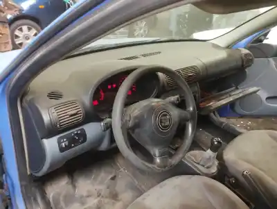 Здавання транспортного засобу seat leon (1m1) stella року 2001 потужний alh