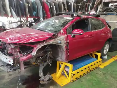 Veicolo di demolizione toyota corolla (e21) hybrid active dell'anno 2019 alimentato 2zr-fxe