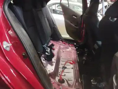 Veicolo di demolizione toyota corolla (e21) hybrid active dell'anno 2019 alimentato 2zr-fxe