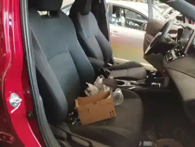 Veicolo di demolizione toyota corolla (e21) hybrid active dell'anno 2019 alimentato 2zr-fxe