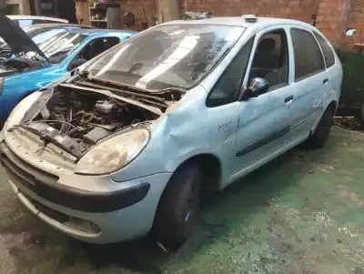 Veículo de Sucata citroen xsara picasso 2.0 hdi exclusive do ano 2005 alimentado rhy