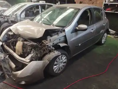 Veículo de Sucata renault clio iii business do ano 2007 alimentado k9k766