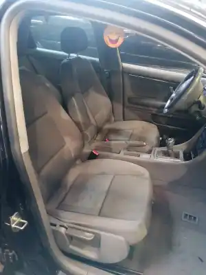 Veículo de Sucata audi a4 berlina (8e)  do ano 2002 alimentado alz