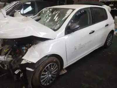 Veículo de Sucata peugeot 308 active do ano 2013 alimentado 9hp