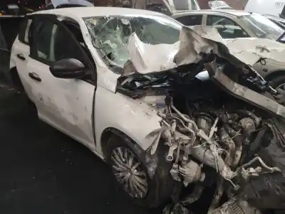 Veículo de Sucata peugeot 308 active do ano 2013 alimentado 9hp