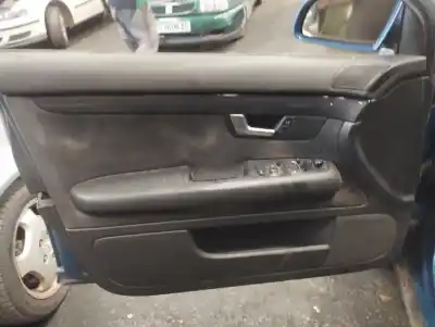 Veículo de Sucata audi a4 berlina (8e) 1.9 tdi (96kw) do ano 2002 alimentado awx