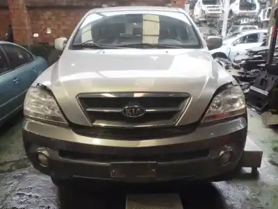 Sloopvoertuig KIA SORENTO  van het jaar 2004 aangedreven D4CB