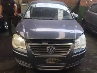 Sloopvoertuig VOLKSWAGEN POLO (9N3)  van het jaar 2006 aangedreven BKY