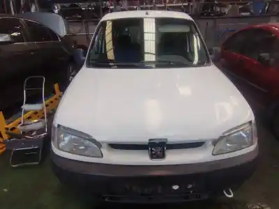 Véhicule à la ferraille PEUGEOT PARTNER (S1)  de l'année 2003 alimenté WJY