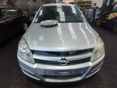Verschrottungsfahrzeug OPEL ASTRA H BERLINA  des Jahres 2002 angetrieben Z17DTL