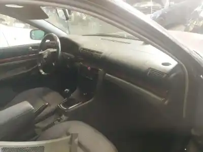 Veículo de Sucata audi a4 b5 (8d2) 1.8 t do ano 2000 alimentado aeb,anb,apu,ark,awt