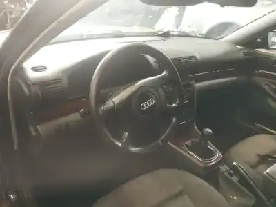 Veículo de Sucata audi a4 b5 (8d2) 1.8 t do ano 2000 alimentado aeb,anb,apu,ark,awt