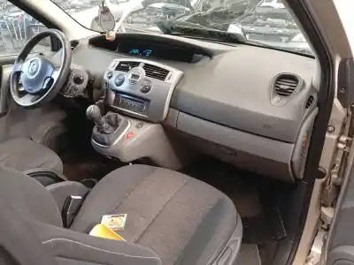 Veículo de Sucata renault scénic ii (jm0/1_) 1.5 dci (jm1e, jm16) do ano 2006 alimentado k9k 732 Veículo de Sucata renault scénic ii (jm0/1_) 1.5 dci (jm1e, jm16) do ano 2006 alimentado k9k 732