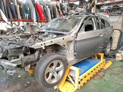 Veículo de Sucata bmw 3 (e90) 320 d do ano 2010 alimentado n47d20c