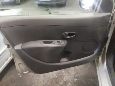 Veículo de Sucata renault clio iii dynamique do ano 2011 alimentado k9k770