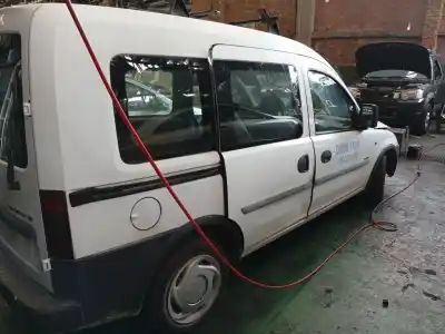 Veículo de Sucata opel combo tour 1.7 di 16v do ano 2002 alimentado y 17 dtl