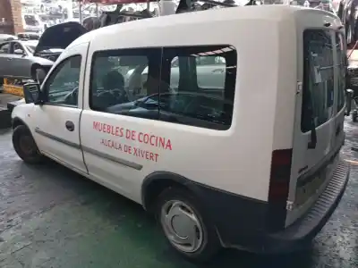 Veículo de Sucata opel combo tour 1.7 di 16v do ano 2002 alimentado y 17 dtl