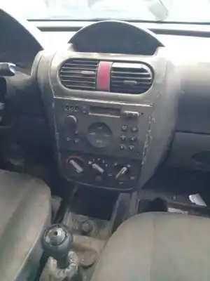 Veículo de Sucata opel combo tour 1.7 di 16v do ano 2002 alimentado y 17 dtl